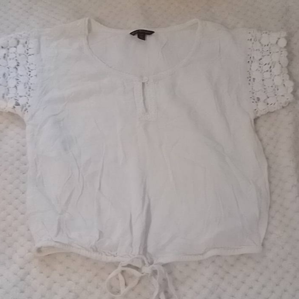 American Eagle top.